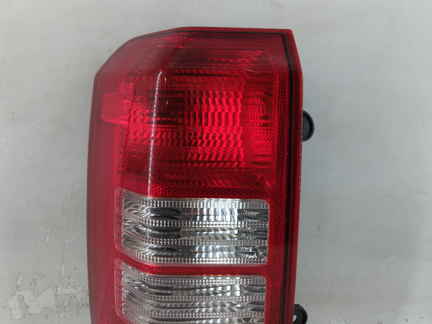 2007 Jeep Patriot Tail Light Assembly Driver Left OEM P/N:224133 Fits OEM Used Auto Parts - Oemusedautoparts1.com