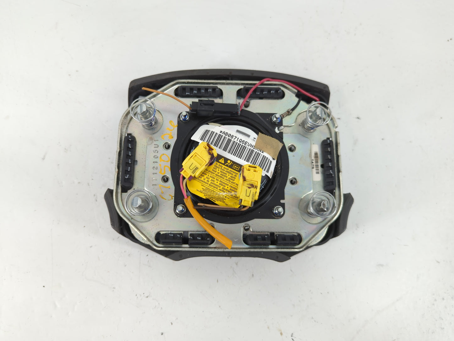 2007 Jeep Renegade Air Bag Driver Left Steering Wheel Mounted Fits OEM Used Auto Parts - Oemusedautoparts1.com