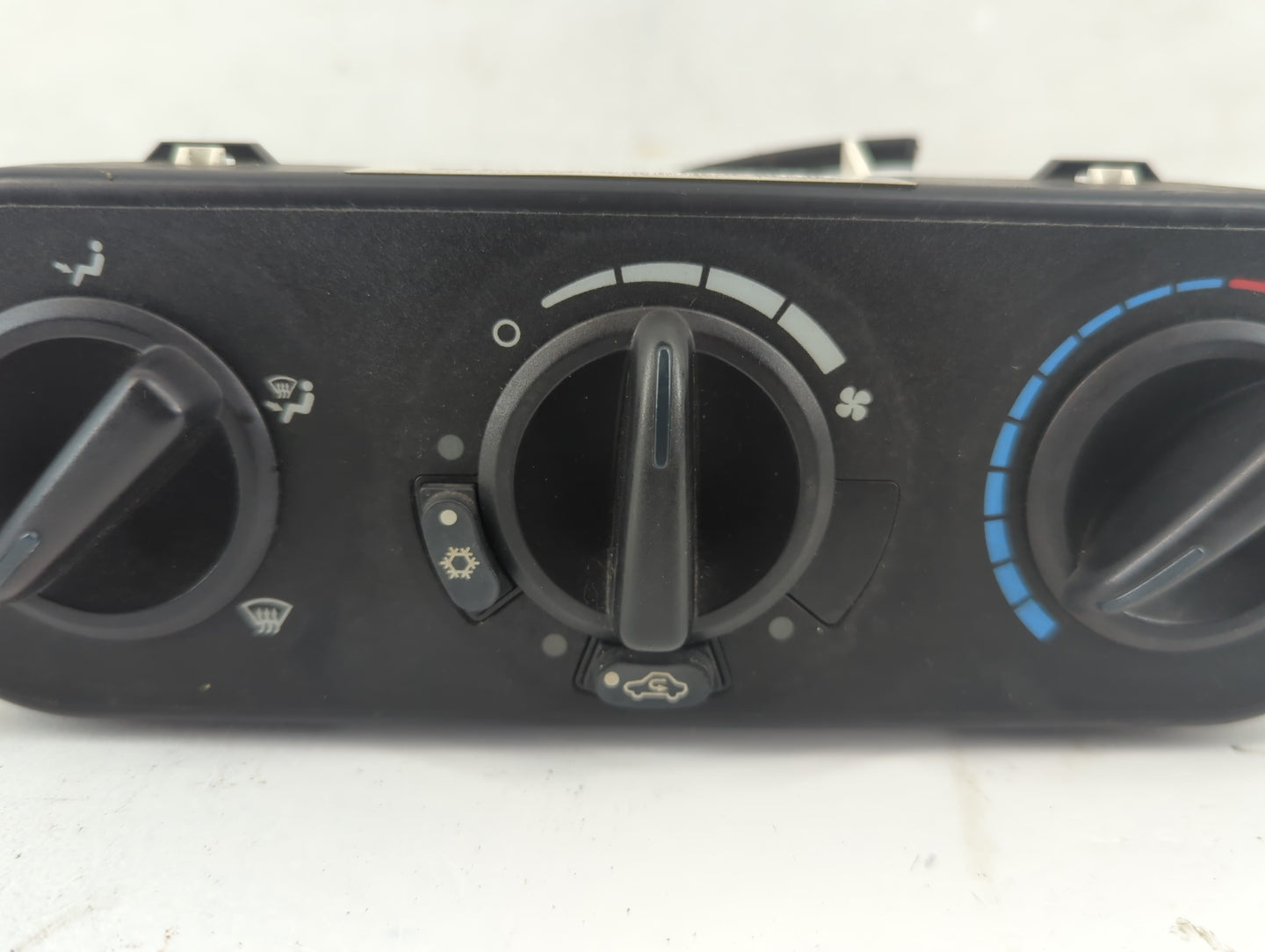 2007-2010 Jeep Wrangler Climate Control Module Temperature AC/Heater Replacement P/N:P55111841AC Fits Fits 2007 2008 2009 20