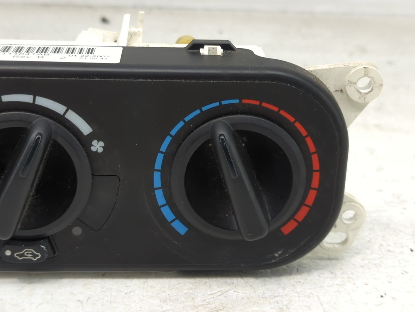 2007-2010 Jeep Wrangler Climate Control Module Temperature AC/Heater Replacement P/N:P55111841AB Fits Fits 2007 2008 2009 20