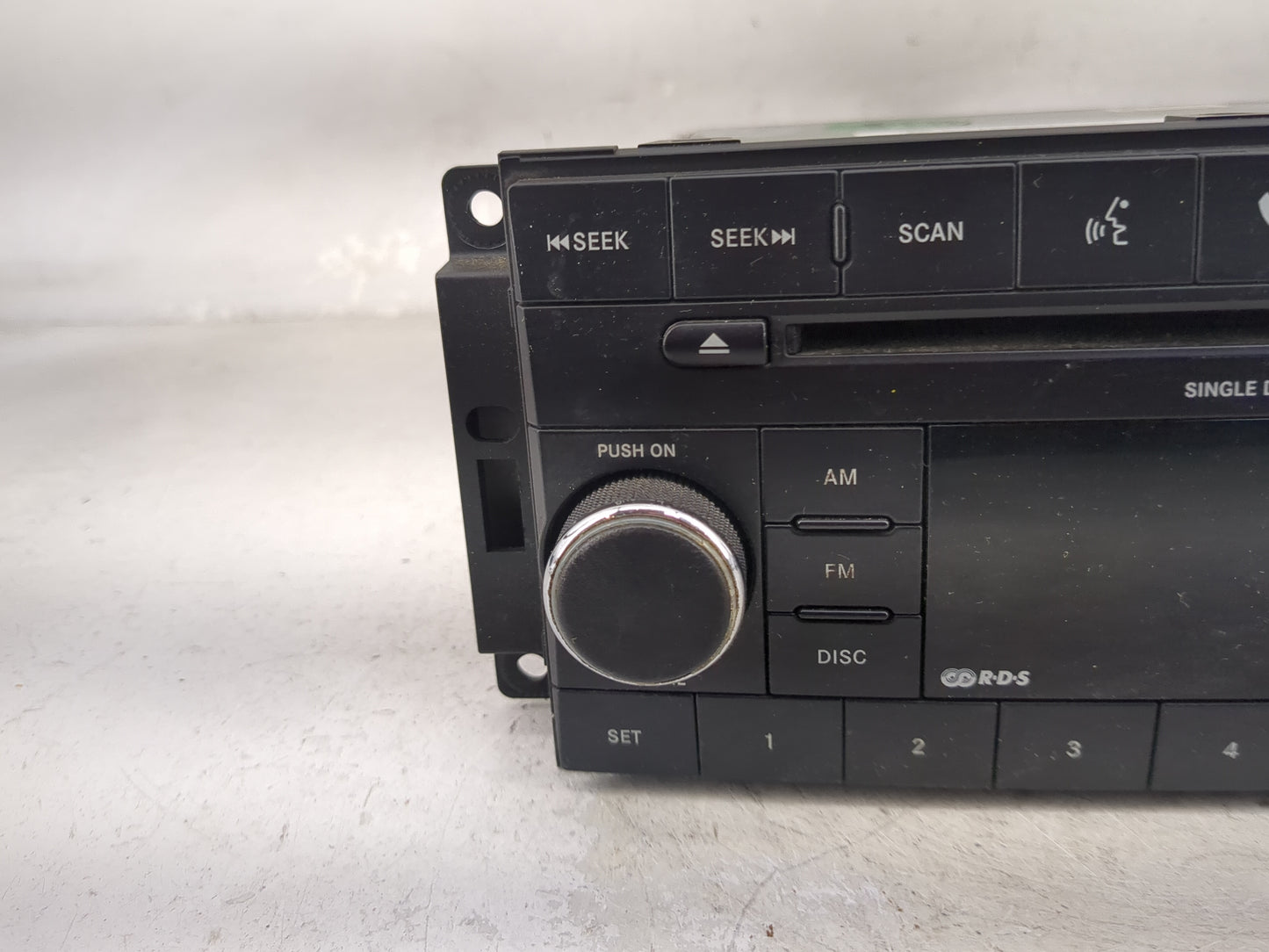 2007 Jeep Wrangler Radio AM FM Cd Player Receiver Replacement P/N:P05107095AJ Fits OEM Used Auto Parts - Oemusedautoparts1.c