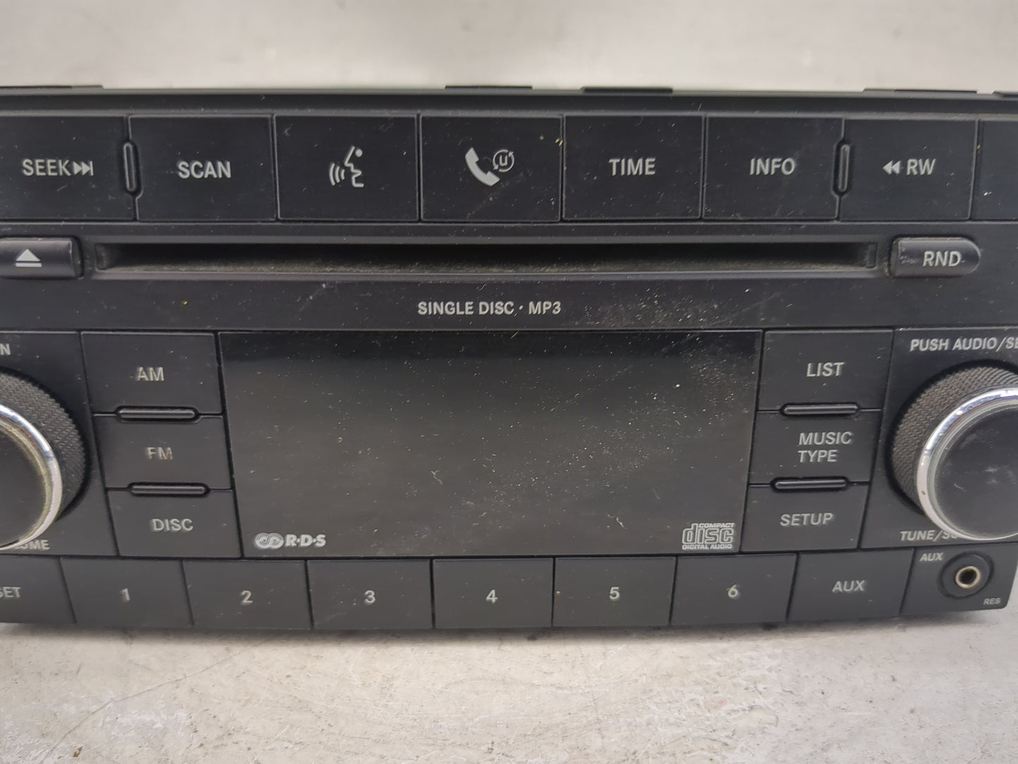 2007 Jeep Wrangler Radio AM FM Cd Player Receiver Replacement P/N:P05107095AJ Fits OEM Used Auto Parts - Oemusedautoparts1.c