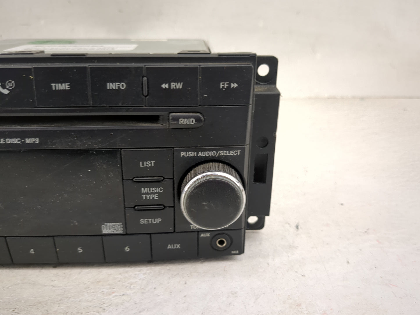 2007 Jeep Wrangler Radio AM FM Cd Player Receiver Replacement P/N:P05107095AJ Fits OEM Used Auto Parts - Oemusedautoparts1.c