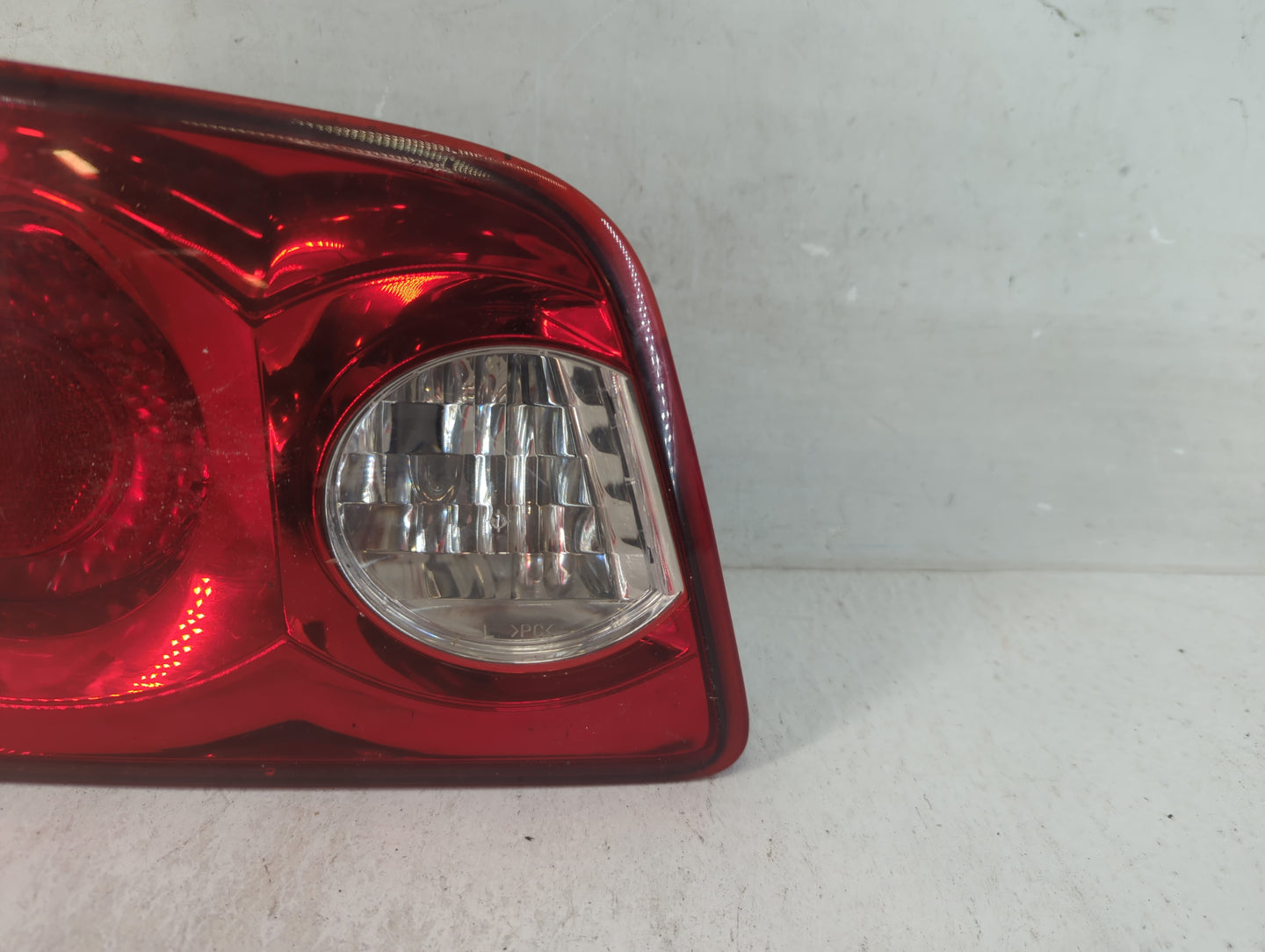 2007-2008 Kia Magentis Tail Light Assembly Driver Left OEM P/N:92405-2G0 Fits Fits 2006 2007 2008 OEM Used Auto Parts - Oemu