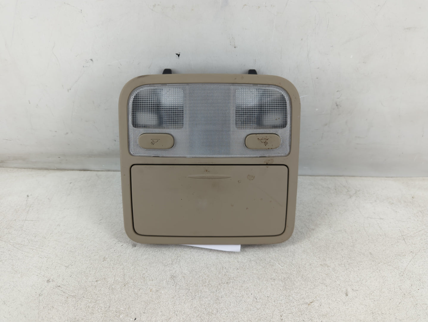 2006-2009 Kia Optima Overhead Roof Console 1080747 - Oemusedautoparts1.com