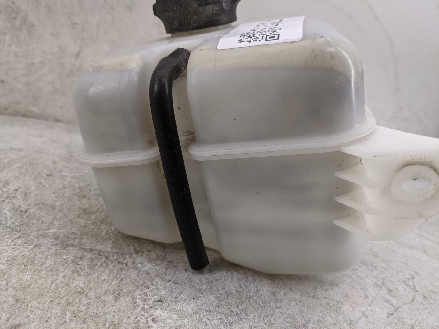 2006-2010 Kia Optima Radiator Coolant Overflow Expansion Tank Bottle 1477073 - Oemusedautoparts1.com