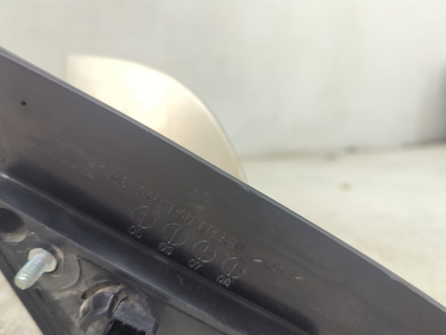 2006-2008 Kia Optima Driver Side View Mirror - Left Door Mirror OEM Used - Oemusedautoparts1.com