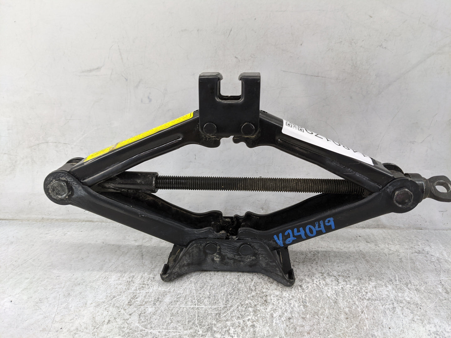 2007 Kia Optima Spare Scissor Car Jack Black - Oemusedautoparts1.com