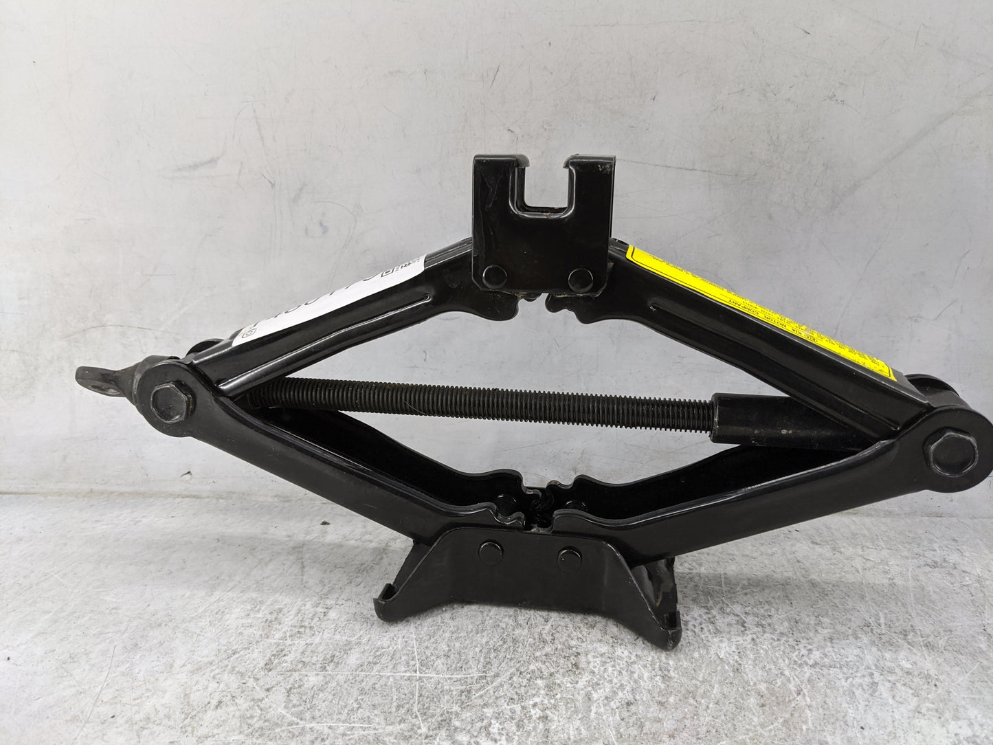 2007 Kia Optima Spare Scissor Car Jack Black - Oemusedautoparts1.com