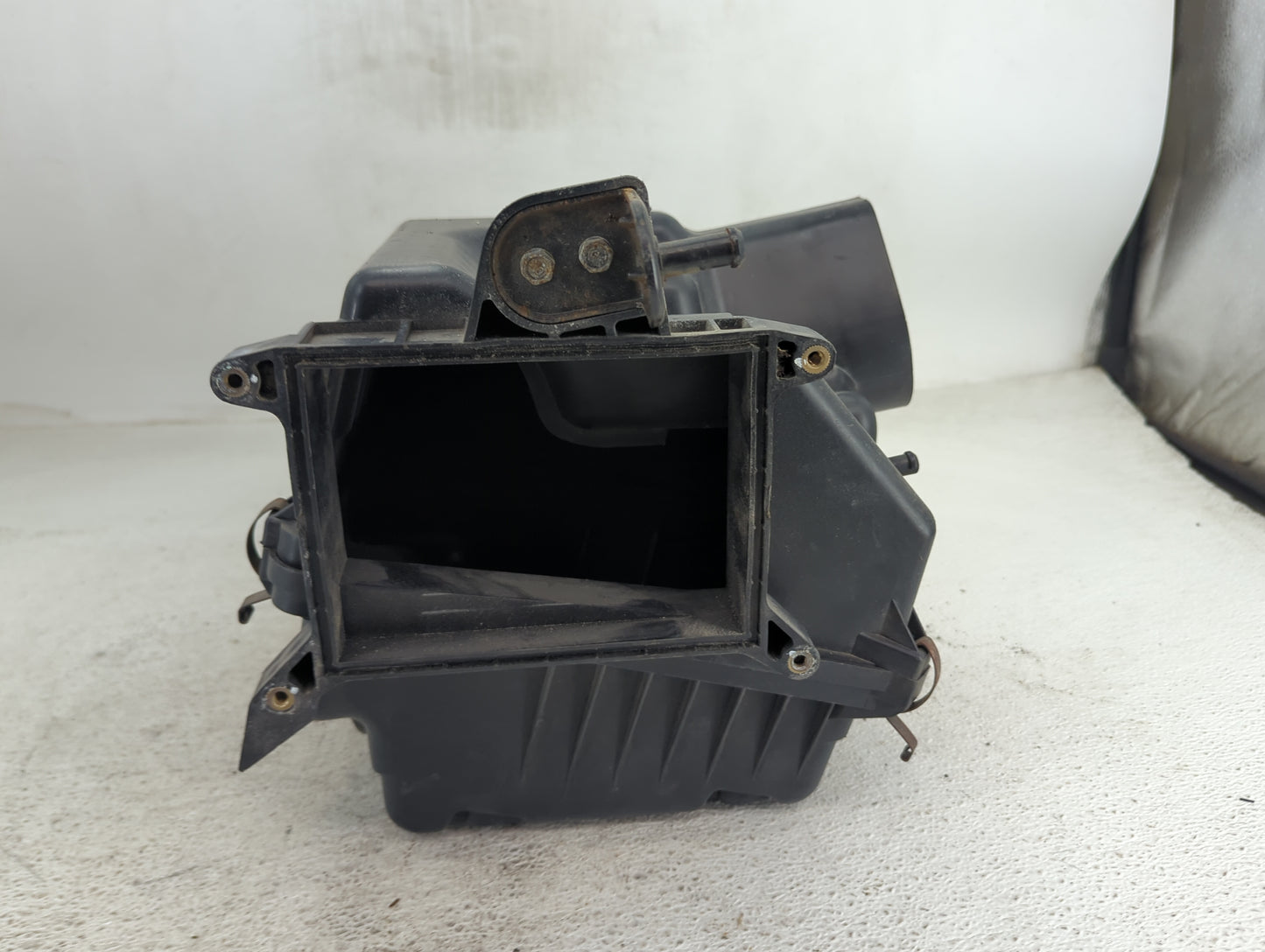 2007-2008 Kia Rondo Air Cleaner Intake-duct Hose Tube - Oemusedautoparts1.com