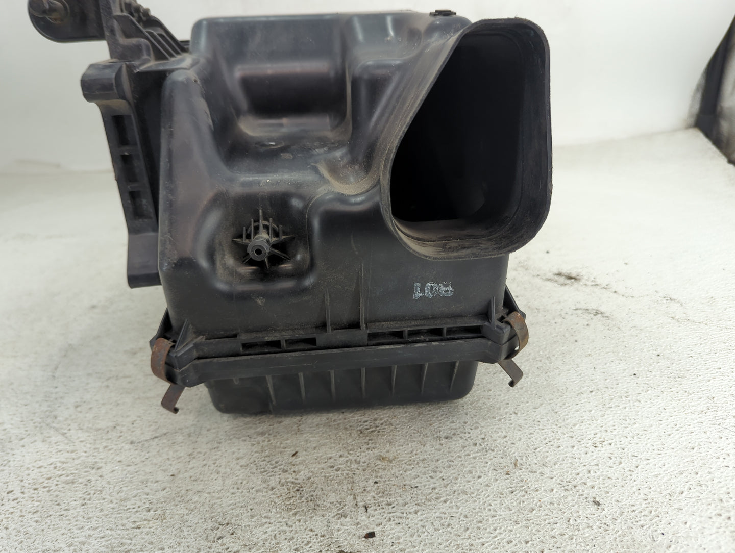 2007-2008 Kia Rondo Air Cleaner Intake-duct Hose Tube - Oemusedautoparts1.com