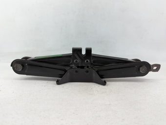 compare product 2007 Kia Rondo Spare Scissor Car Jack