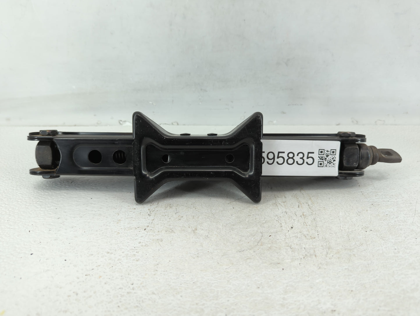 2007 Kia Rondo Spare Scissor Car Jack - Oemusedautoparts1.com