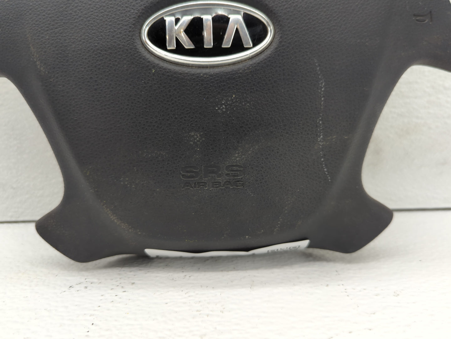 2007-2012 Kia Rondo Air Bag Driver Left Steering Wheel Mounted Fits Fits 2007 2008 2009 2010 2011 2012 OEM Used Auto Parts -