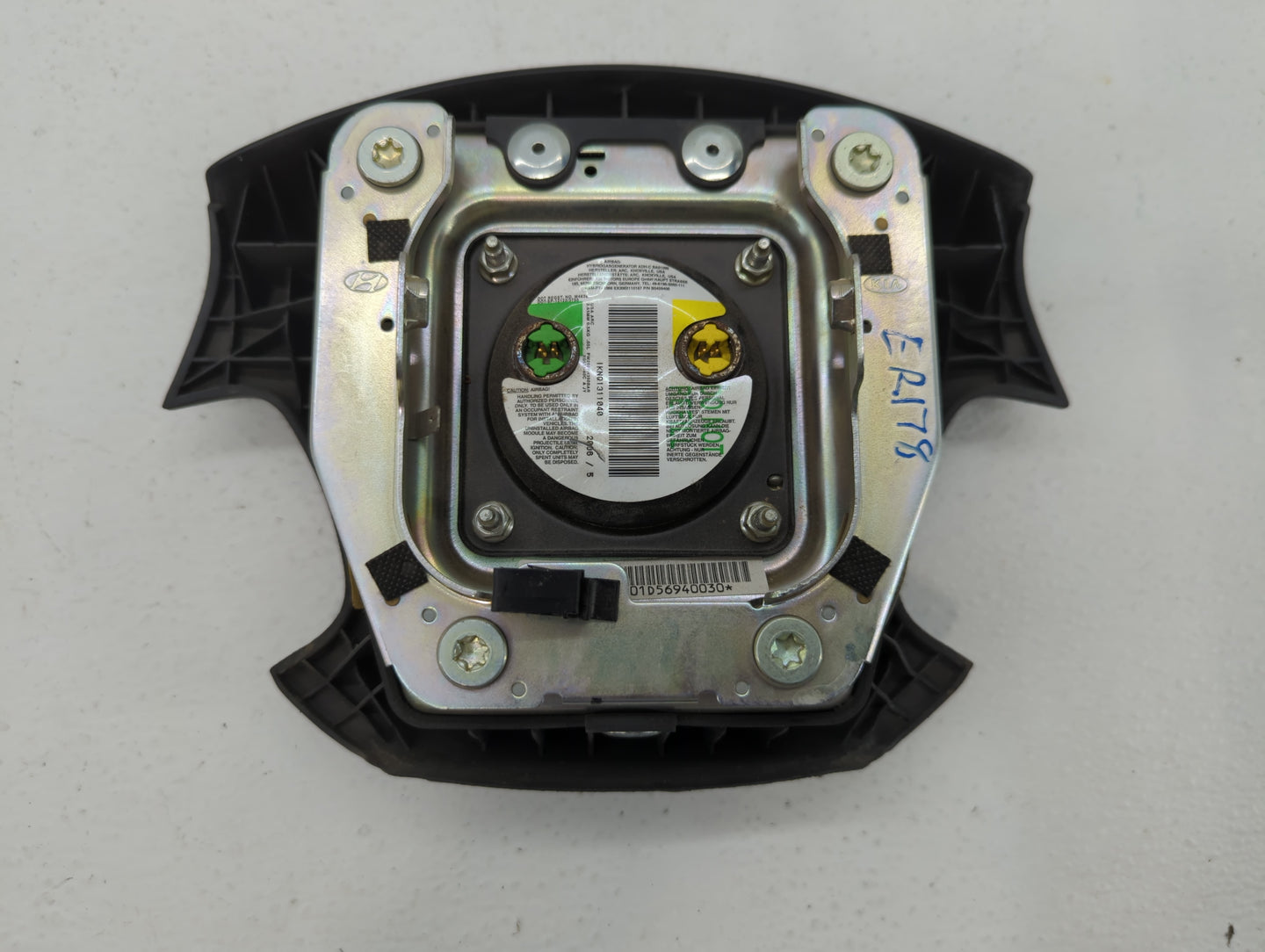 2007-2012 Kia Rondo Air Bag Driver Left Steering Wheel Mounted Fits Fits 2007 2008 2009 2010 2011 2012 OEM Used Auto Parts -