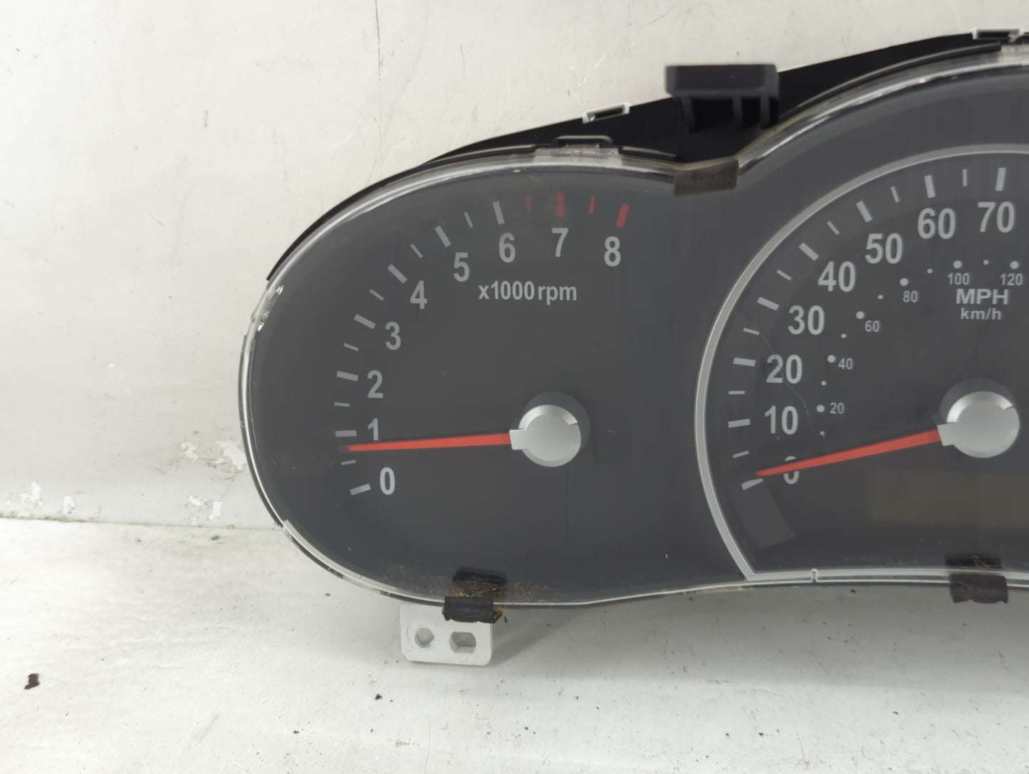 2006-2007 Kia Sedona Instrument Cluster Speedometer Gauges P/N:94001-4D320 Fits Fits 2006 2007 OEM Used Auto Parts - Oemused