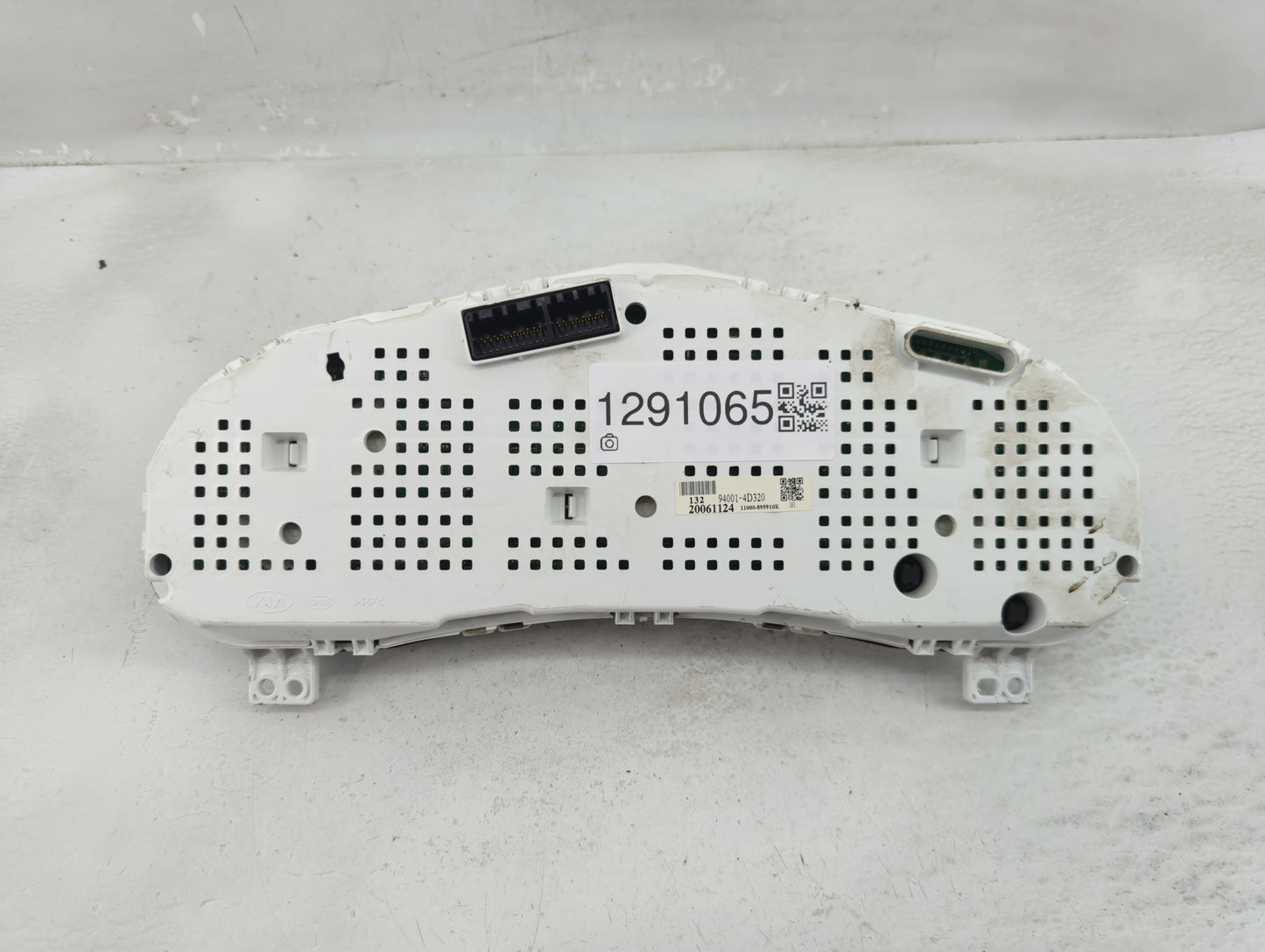 2006-2007 Kia Sedona Instrument Cluster Speedometer Gauges P/N:94001-4D320 Fits Fits 2006 2007 OEM Used Auto Parts - Oemused