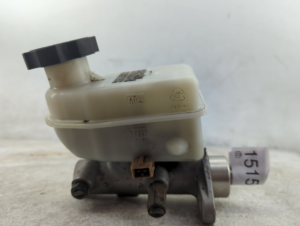 2007-2009 Kia Sorento Brake Master Cylinder - Oemusedautoparts1.com