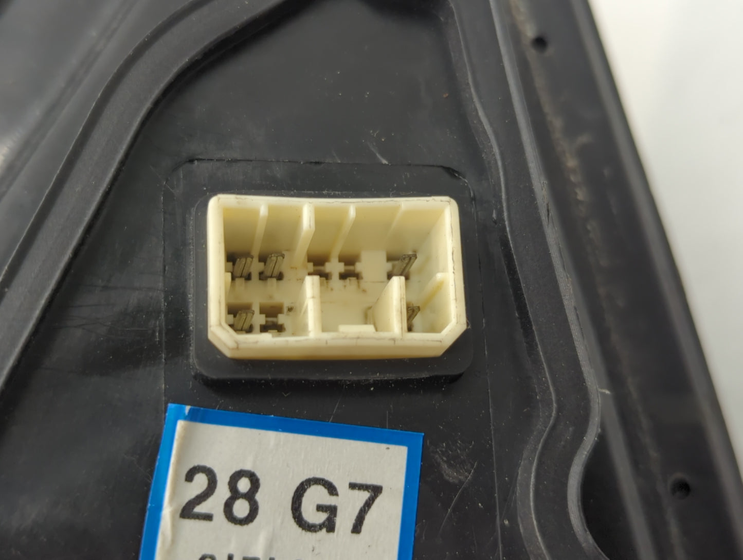 2003-2009 Kia Sorento Side Mirror Replacement Driver Left View Door Mirror P/N:E11015753 Fits OEM Used Auto Parts - Oemuseda