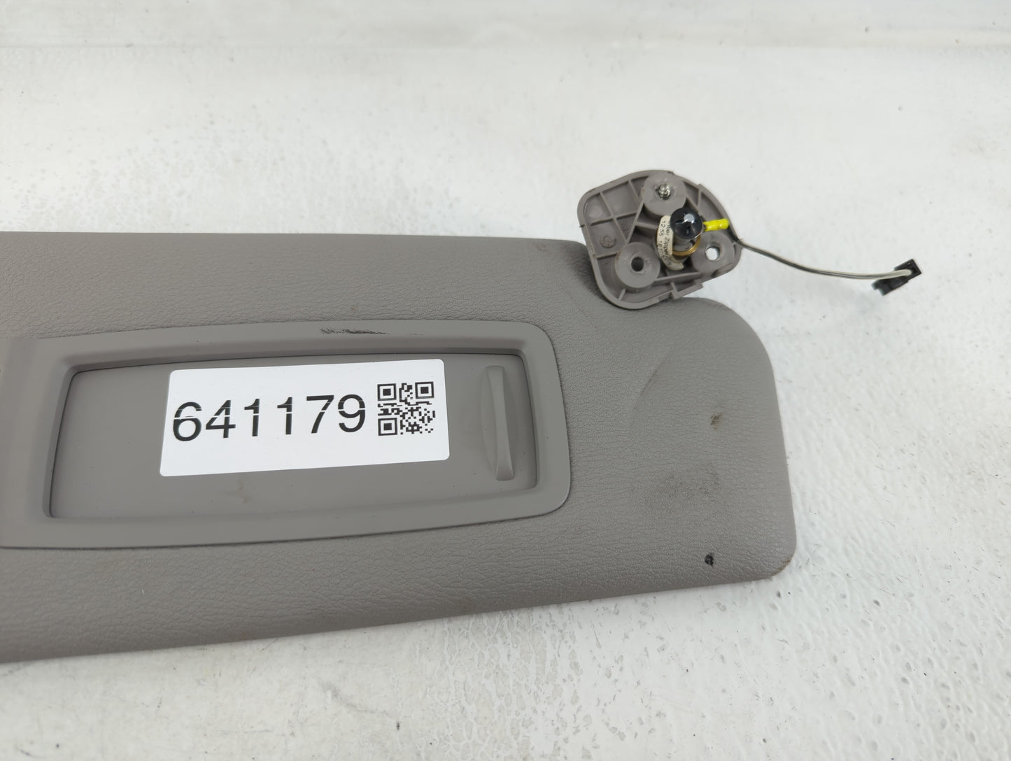 2005-2007 Kia Sorento Sun Visor Shade Replacement Passenger Right Mirror Fits Fits 2005 2006 2007 OEM Used Auto Parts - Oemu