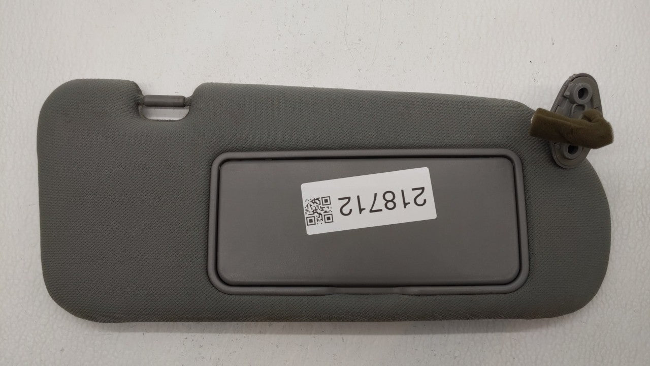 2007 Kia Sorento Sun Visor Shade Replacement Passenger Right Mirror Fits Fits 2005 2006 OEM Used Auto Parts - Oemusedautopar