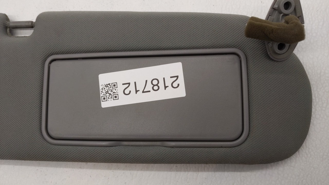 2007 Kia Sorento Sun Visor Shade Replacement Passenger Right Mirror Fits Fits 2005 2006 OEM Used Auto Parts - Oemusedautopar