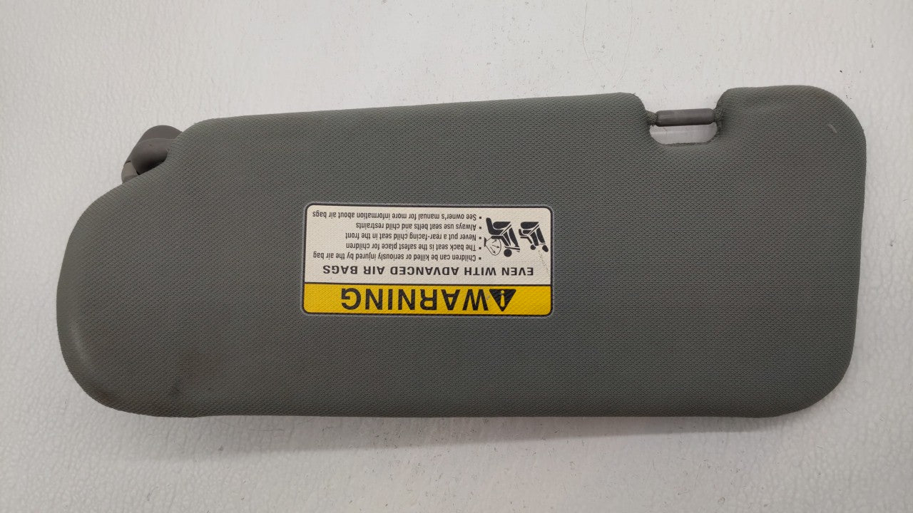 2007 Kia Sorento Sun Visor Shade Replacement Passenger Right Mirror Fits Fits 2005 2006 OEM Used Auto Parts - Oemusedautopar