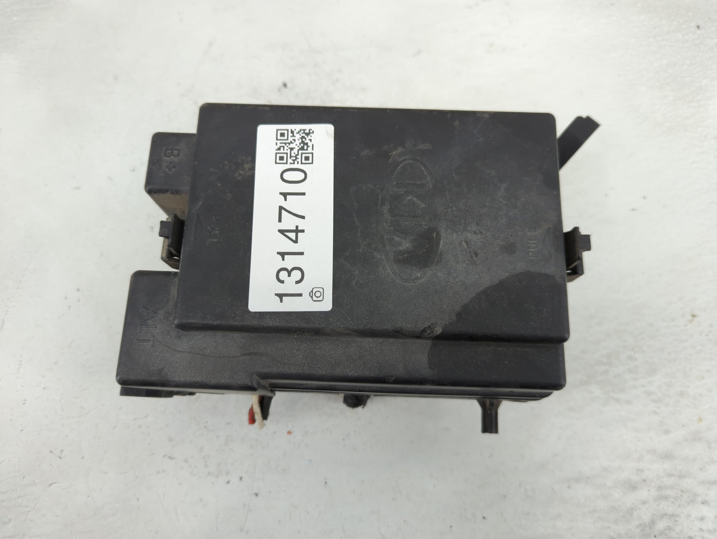 2007-2009 Kia Spectra Fusebox Fuse Box Panel Relay Module P/N:911152F021 Fits Fits 2007 2008 2009 OEM Used Auto Parts - Oemu