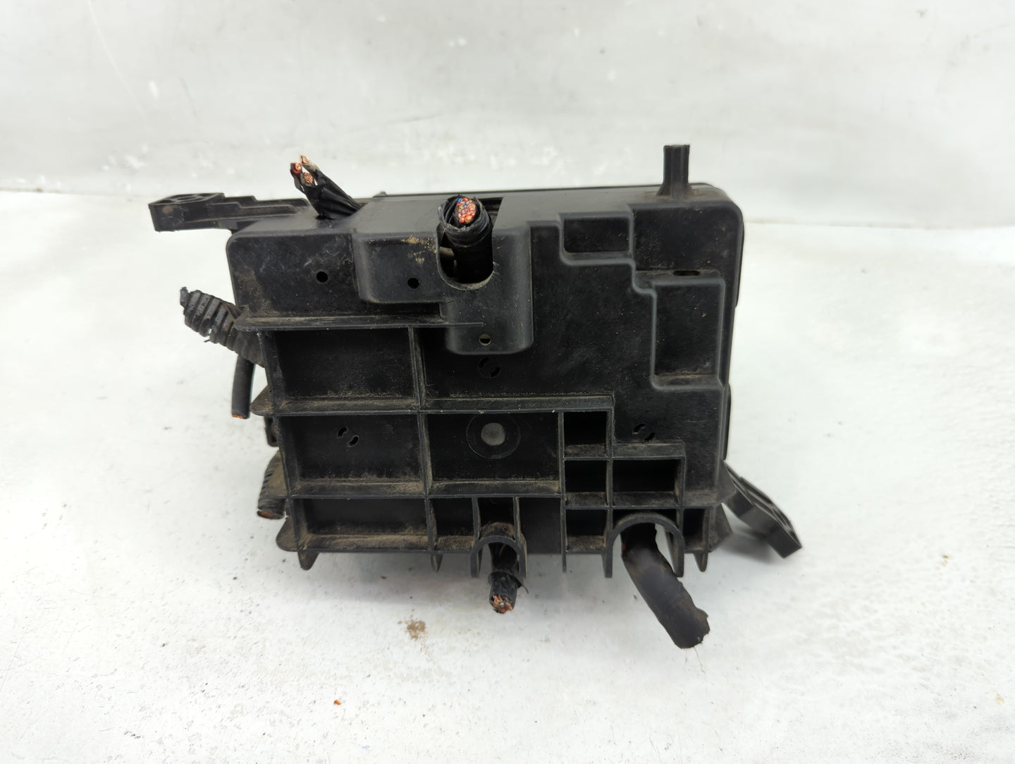 2007-2009 Kia Spectra Fusebox Fuse Box Panel Relay Module P/N:911152F021 Fits Fits 2007 2008 2009 OEM Used Auto Parts - Oemu
