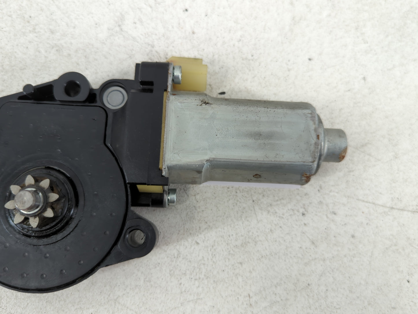 2004-2009 Kia Spectra Passenger Front Right Power Window Motor - Oemusedautoparts1.com