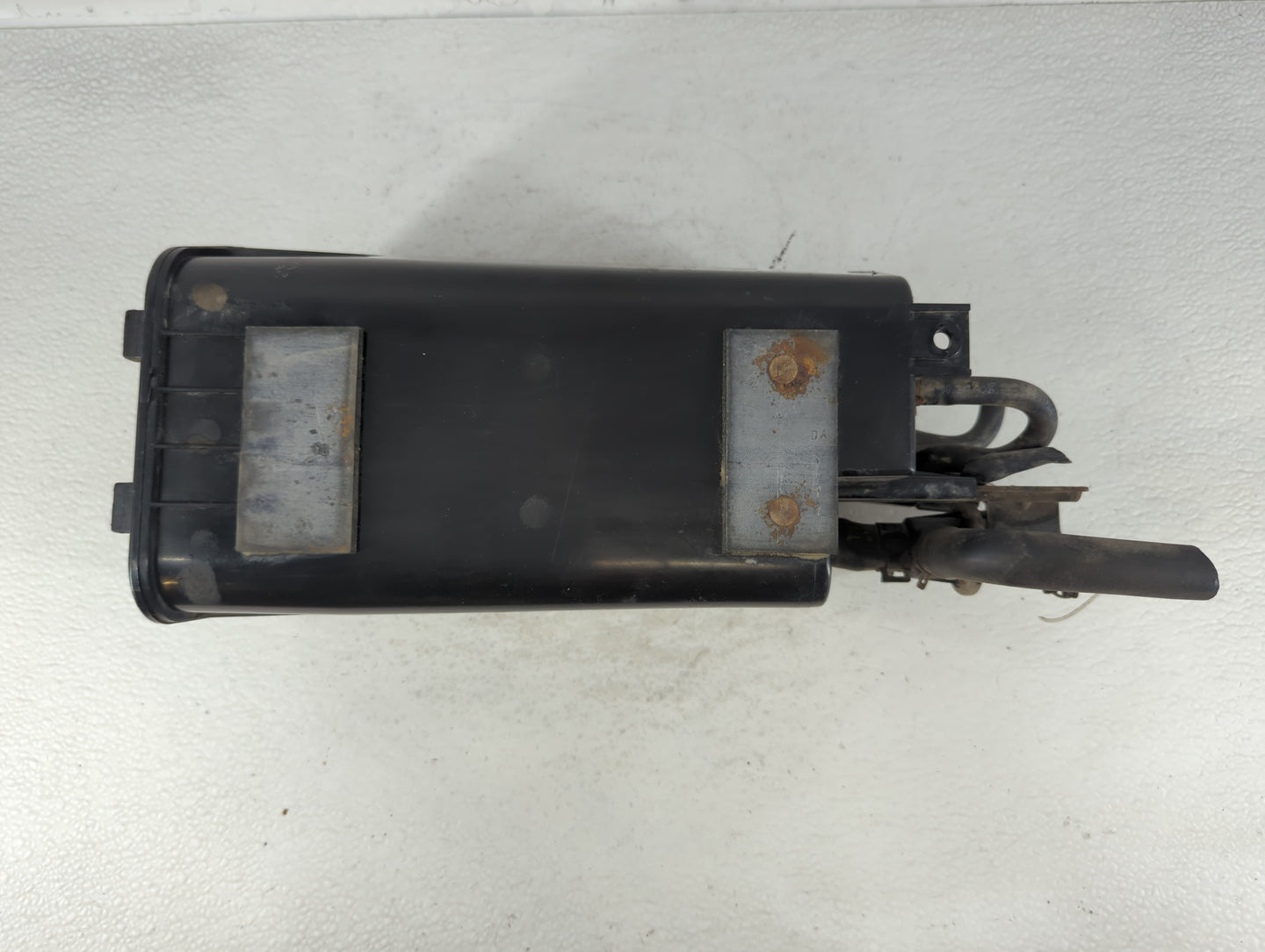 2007 Kia Sportage Fuel Vapor Charcoal Canister - Oemusedautoparts1.com