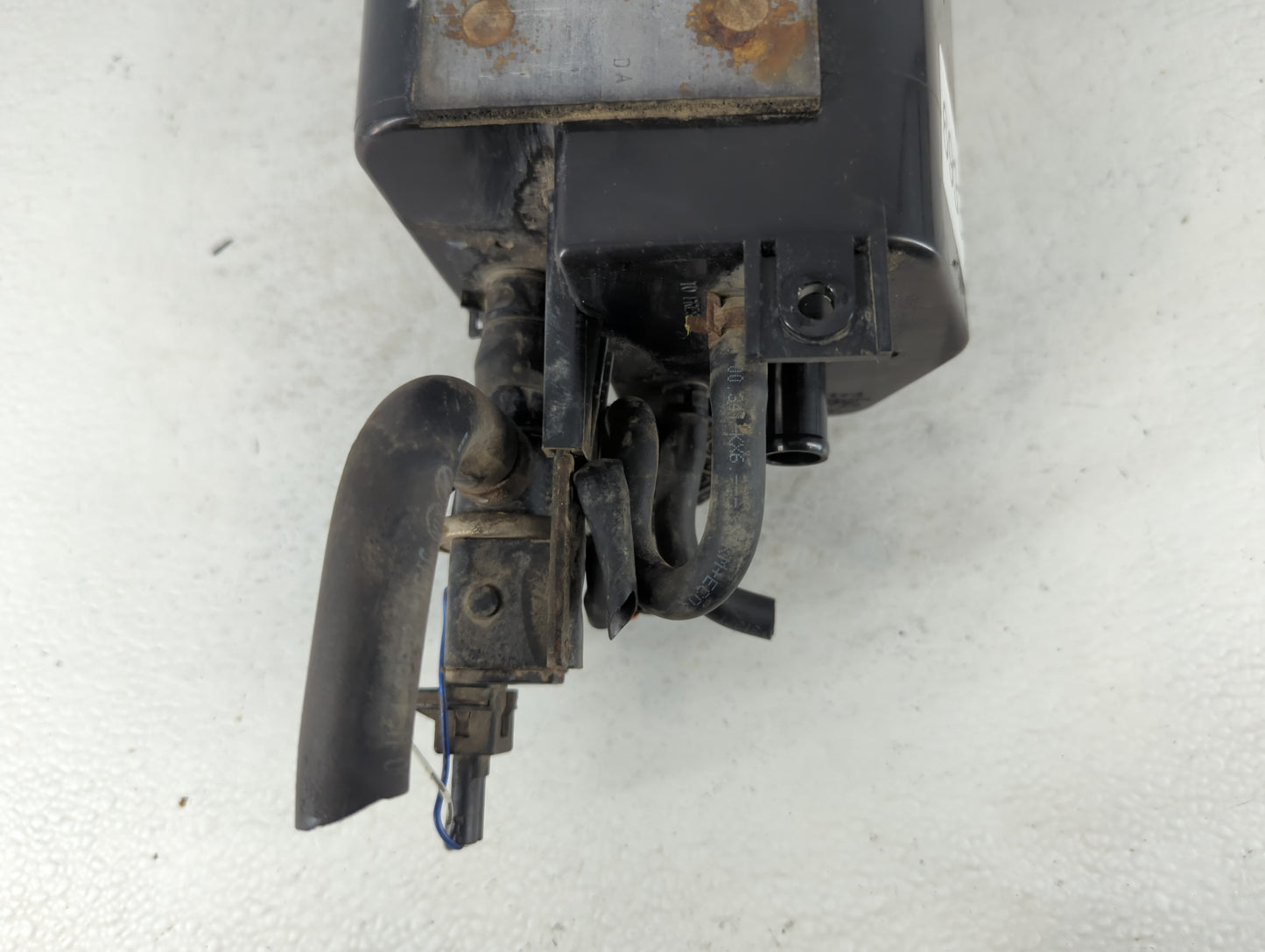 2007 Kia Sportage Fuel Vapor Charcoal Canister - Oemusedautoparts1.com