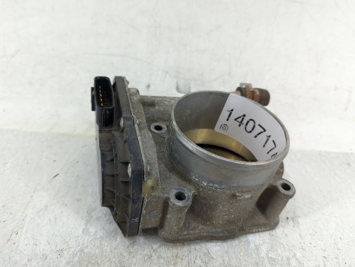 2007-2018 Lexus Es350 Throttle Body P/N:22030-0P050 Fits OEM Used Auto Parts - Oemusedautoparts1.com