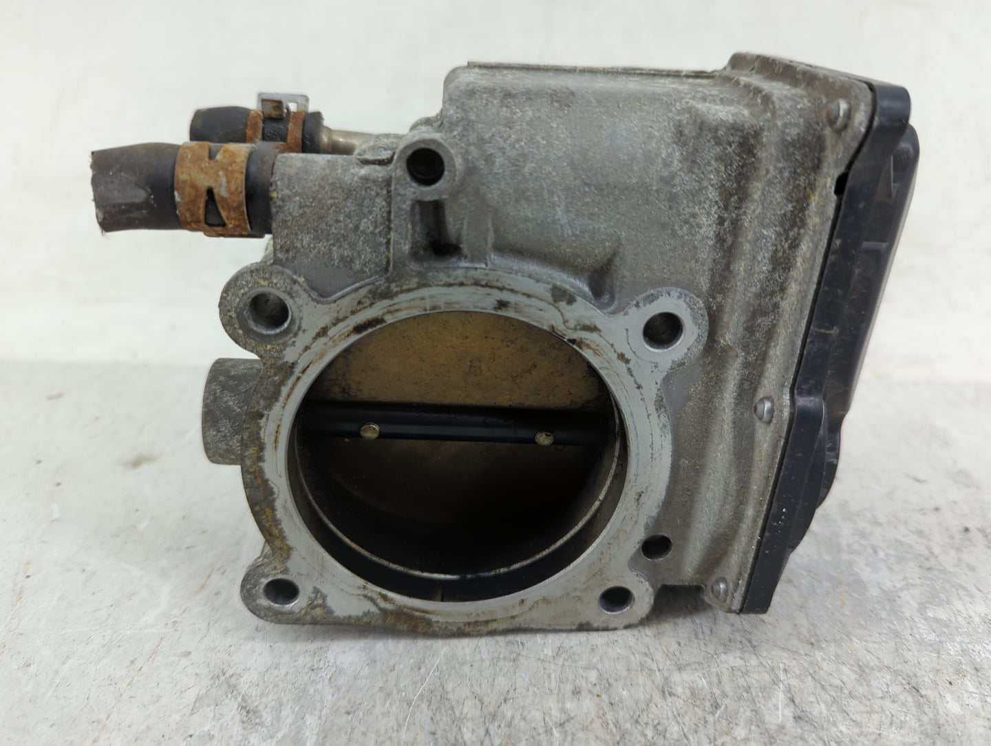 2007-2018 Lexus Es350 Throttle Body P/N:22030-0P050 Fits OEM Used Auto Parts - Oemusedautoparts1.com