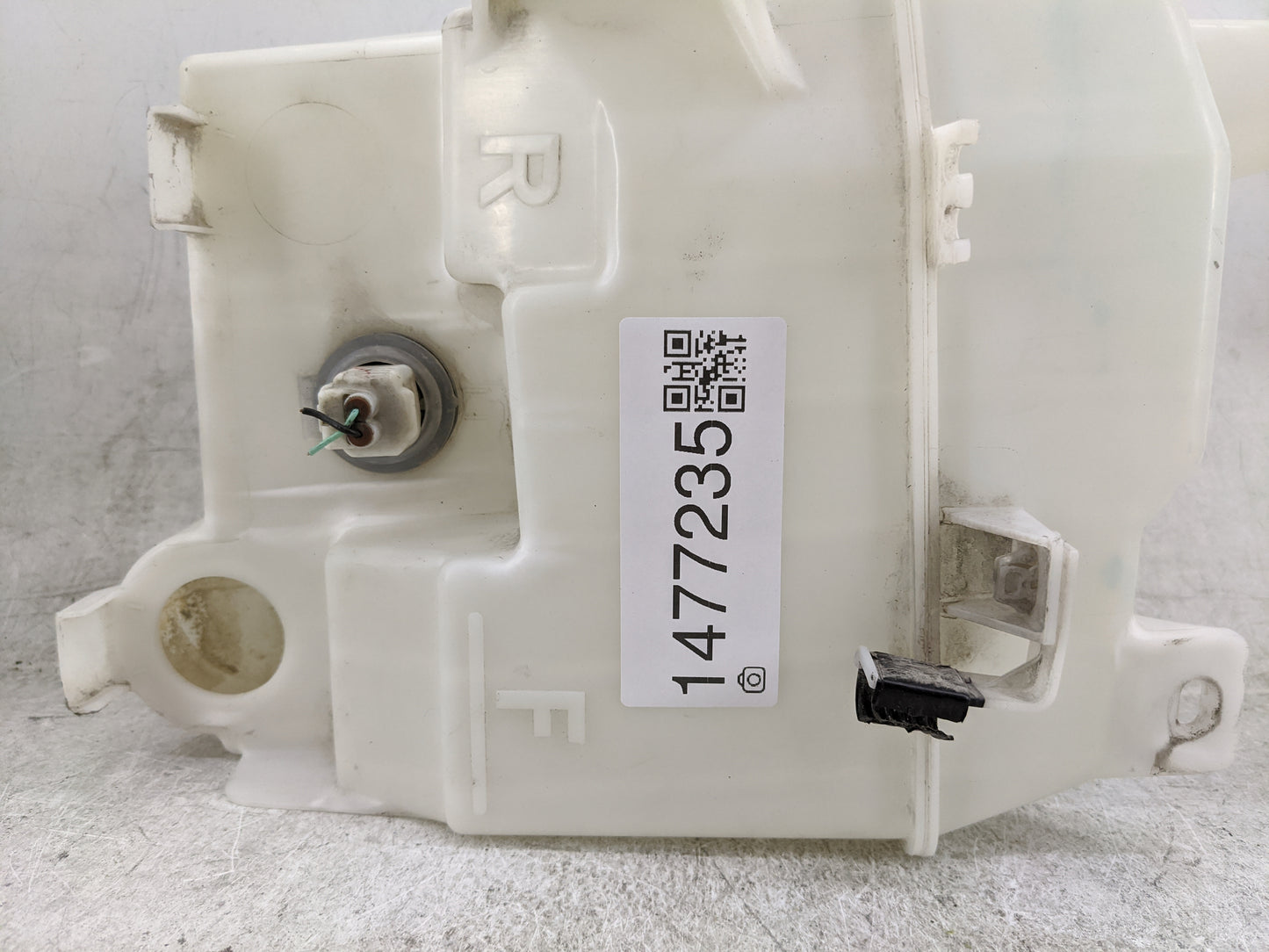 2007-2012 Lexus Es350 Windshield Washer Fluid Reservoir Bottle Oem 1477235 - Oemusedautoparts1.com