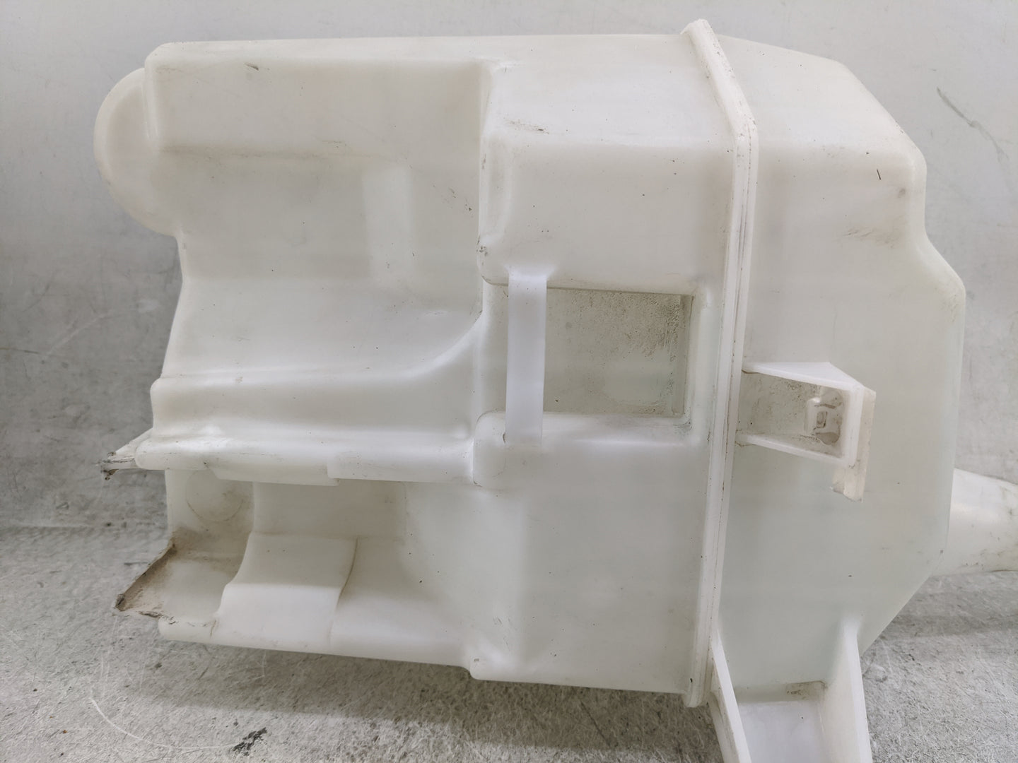 2007-2012 Lexus Es350 Windshield Washer Fluid Reservoir Bottle Oem 1477235 - Oemusedautoparts1.com