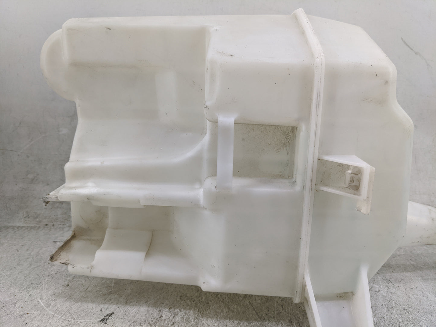 2007-2012 Lexus Es350 Windshield Washer Fluid Reservoir Bottle Oem 1477235 - Oemusedautoparts1.com