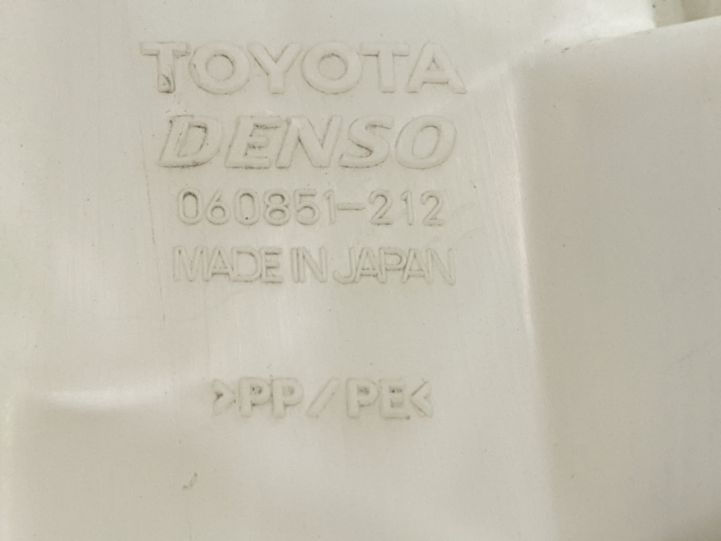 2007-2012 Lexus Es350 Windshield Washer Fluid Reservoir Bottle Oem 1477235 - Oemusedautoparts1.com