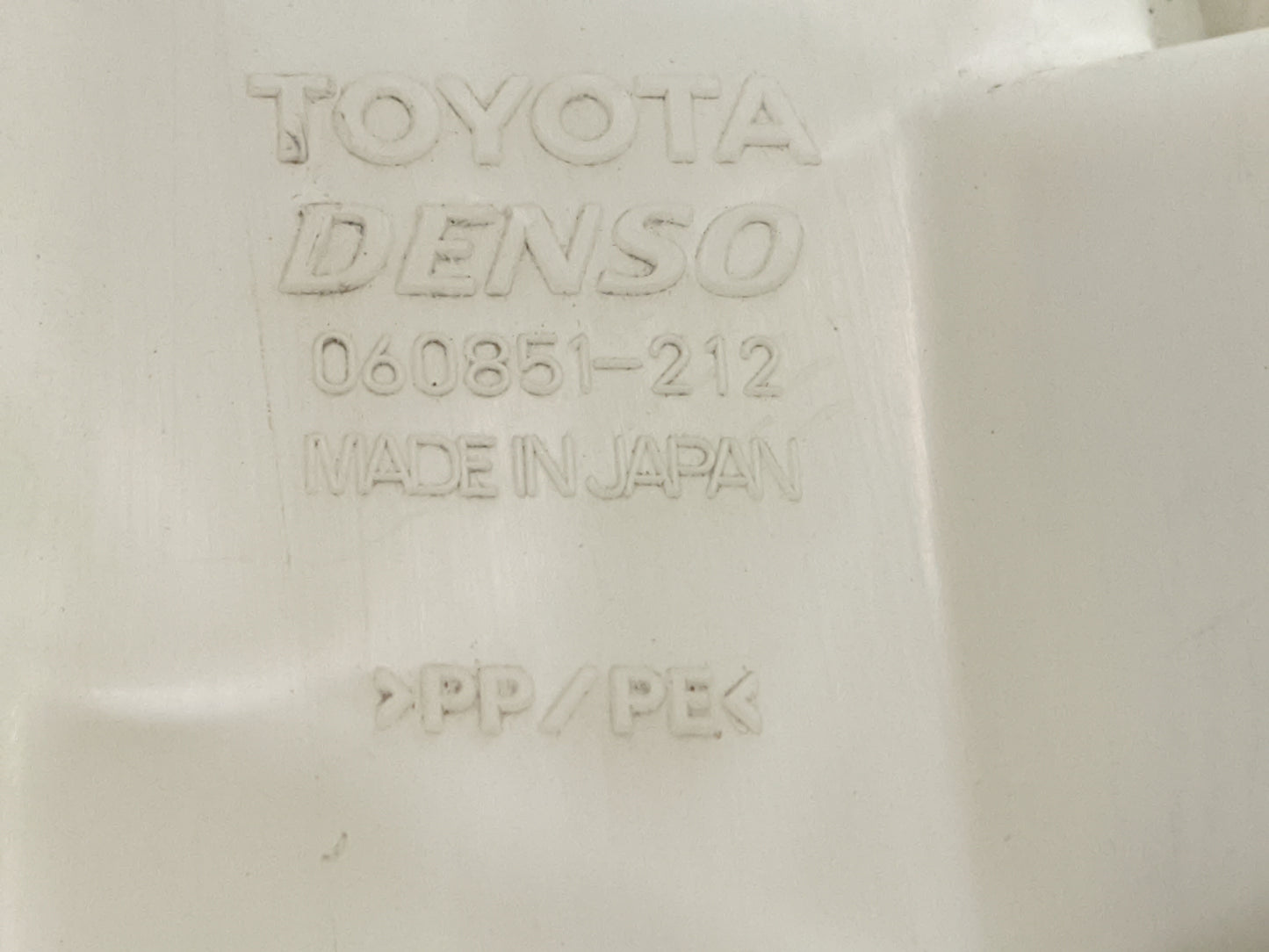 2007-2012 Lexus Es350 Windshield Washer Fluid Reservoir Bottle Oem 1477235 - Oemusedautoparts1.com