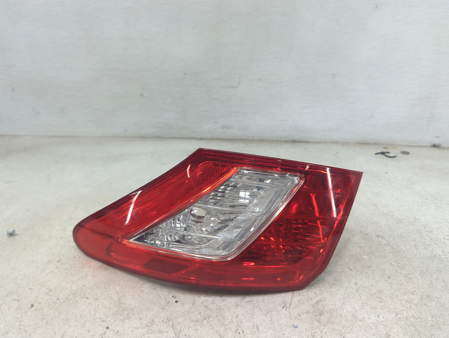 2007-2009 Lexus Es350 Tail Light Assembly Passenger Right OEM P/N:81591-33130 Fits Fits 2007 2008 2009 OEM Used Auto Parts -