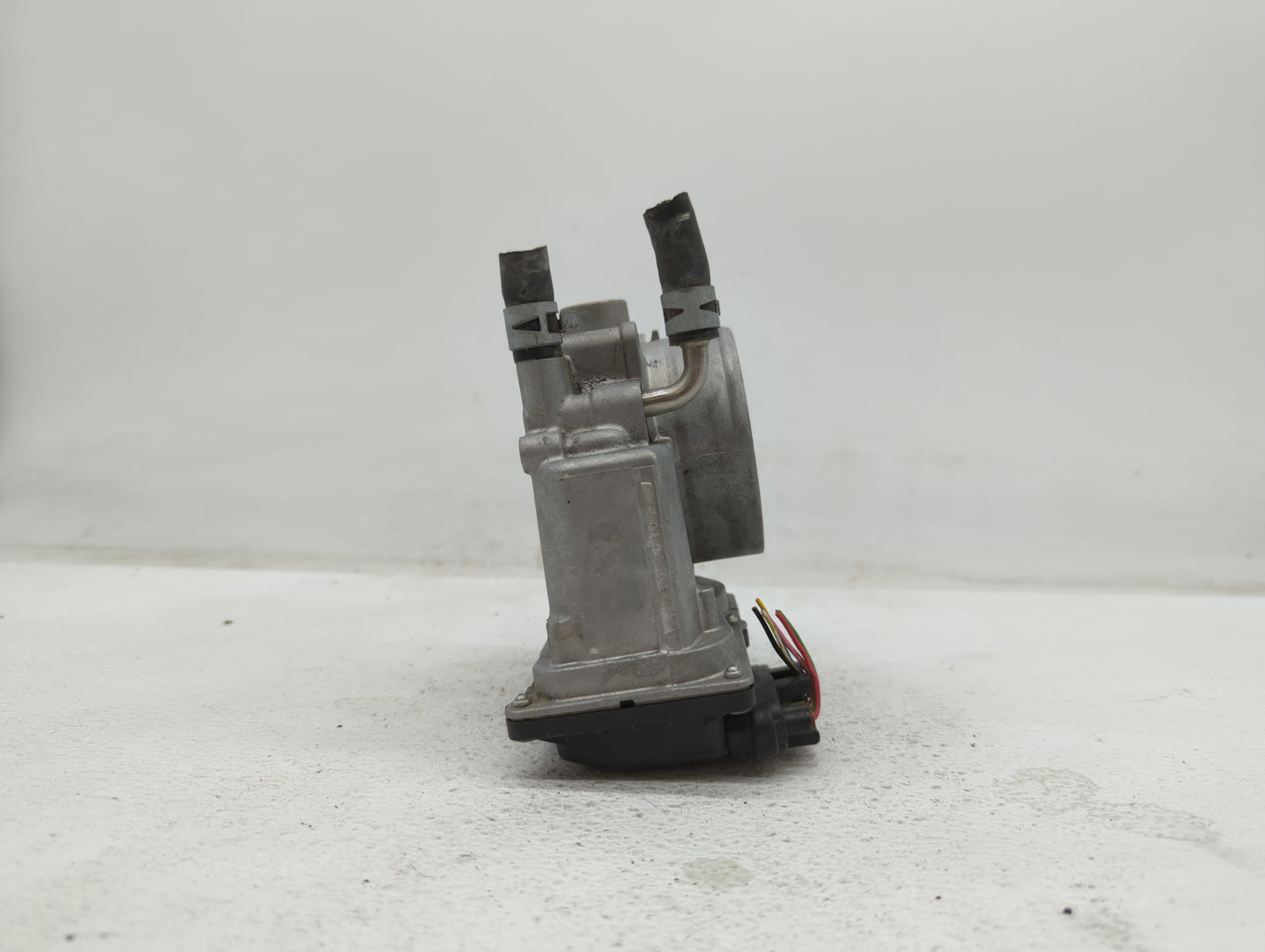 2007-2018 Lexus Es350 Throttle Body P/N:22030-0P050 22030-31030 Fits OEM Used Auto Parts - Oemusedautoparts1.com