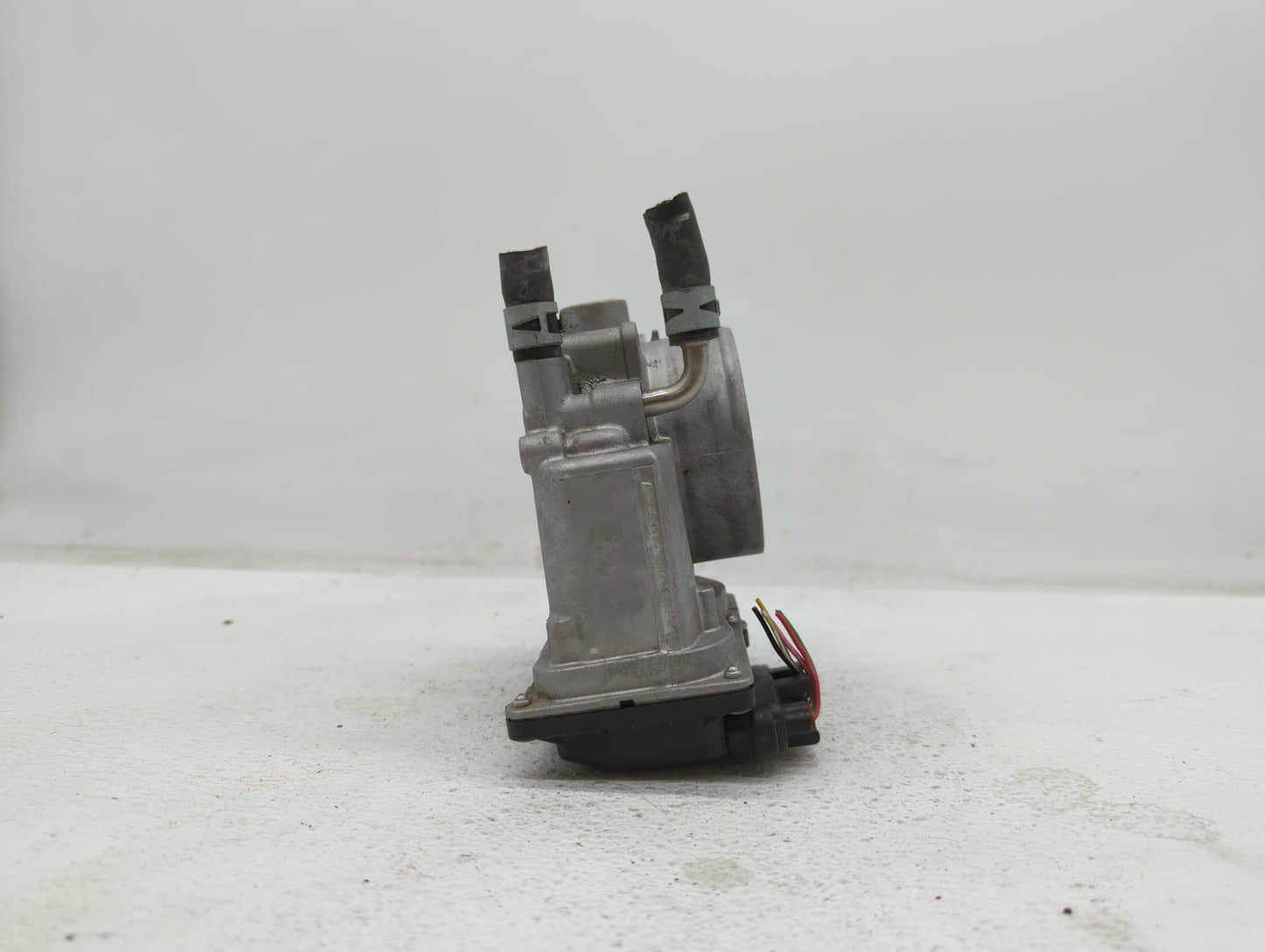 2007-2018 Lexus Es350 Throttle Body P/N:22030-0P050 22030-31030 Fits OEM Used Auto Parts - Oemusedautoparts1.com