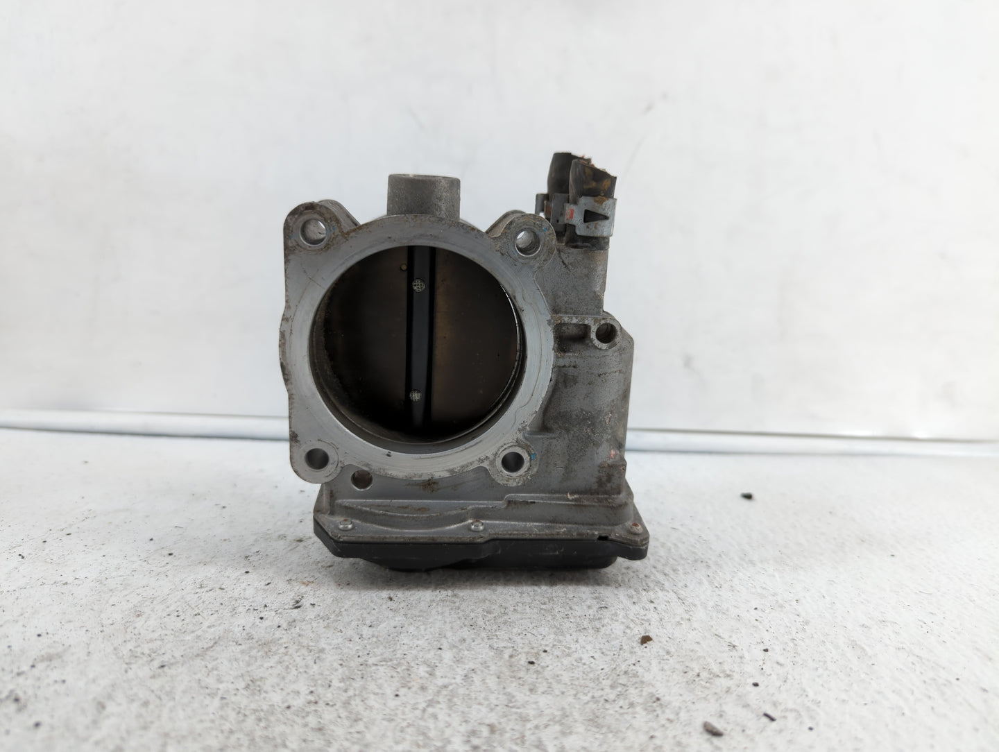 2007-2018 Lexus Es350 Throttle Body P/N:22030-0P050 22030-31030 Fits OEM Used Auto Parts - Oemusedautoparts1.com