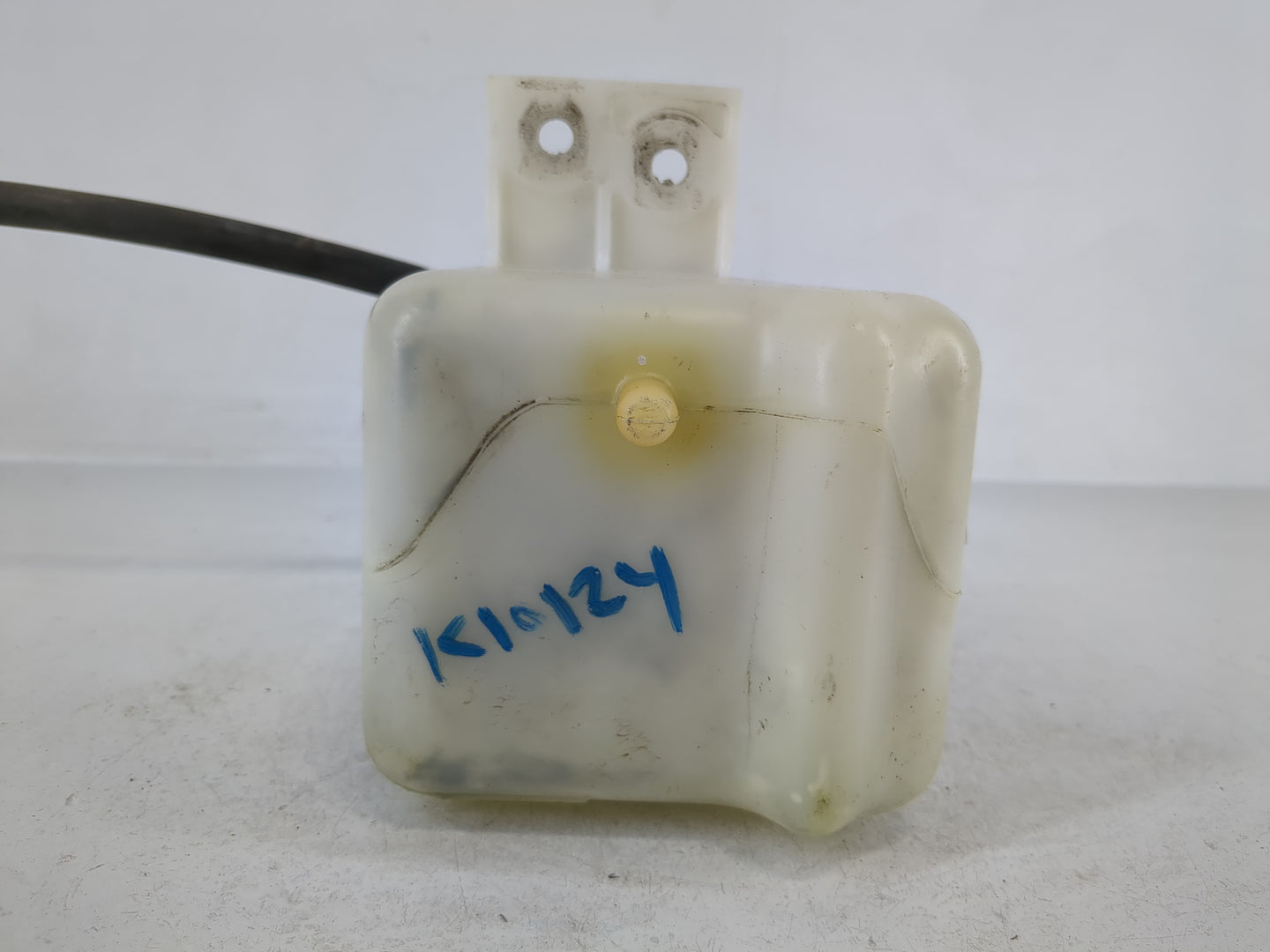 Lexus Gs350 Windshield Washer Fluid Reservoir Bottle Oem - Oemusedautoparts1.com