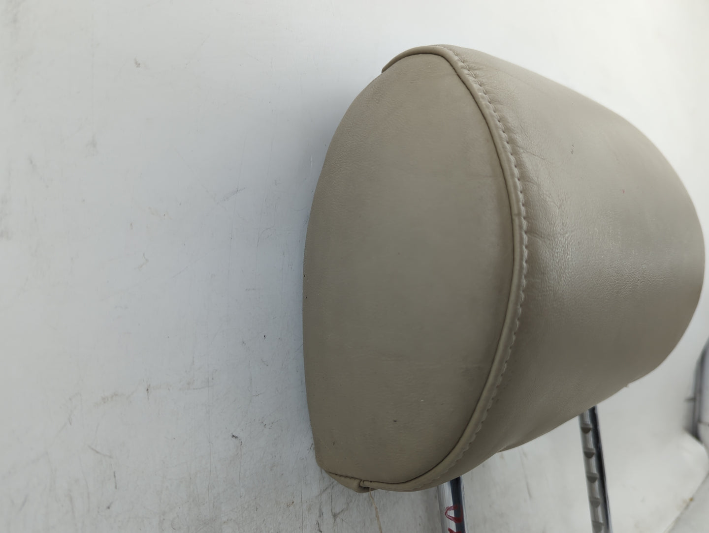 2007-2007 Lexus Gs350 Headrest Head Rest Front Driver Seat Beige - Oemusedautoparts1.com