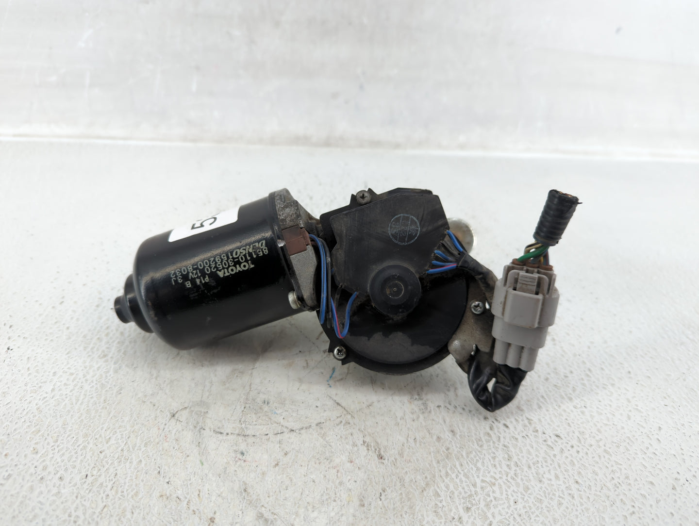 2007 Lexus Gs350 Front Windshield Wiper Motor P/N:85110-30520 Fits Fits 2006 OEM Used Auto Parts - Oemusedautoparts1.com