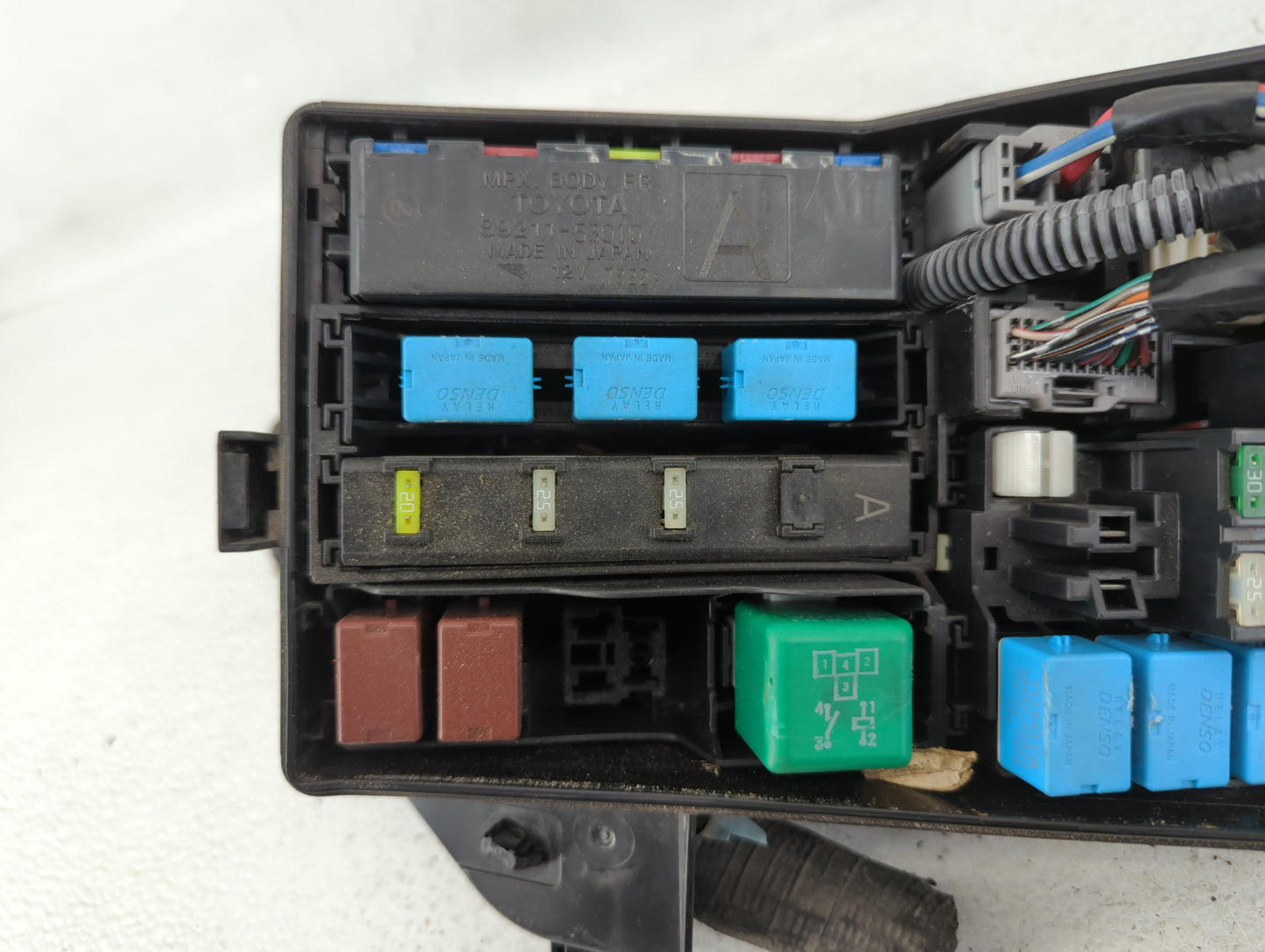 2006-2015 Lexus Is250 Fusebox Fuse Box Panel Relay Module P/N:82662-53120 Fits OEM Used Auto Parts - Oemusedautoparts1.com