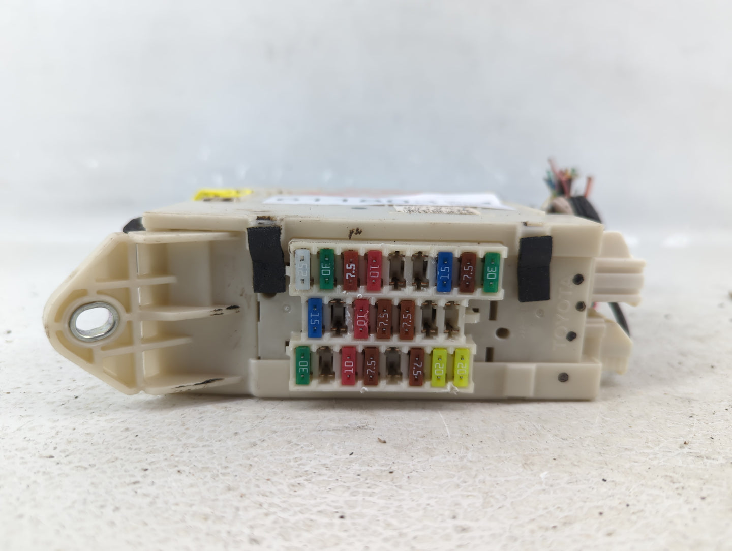 2007 Lexus Is350 Fusebox Fuse Box Panel Relay Module P/N:7C19-0086 82730-53050 Fits OEM Used Auto Parts - Oemusedautoparts1.