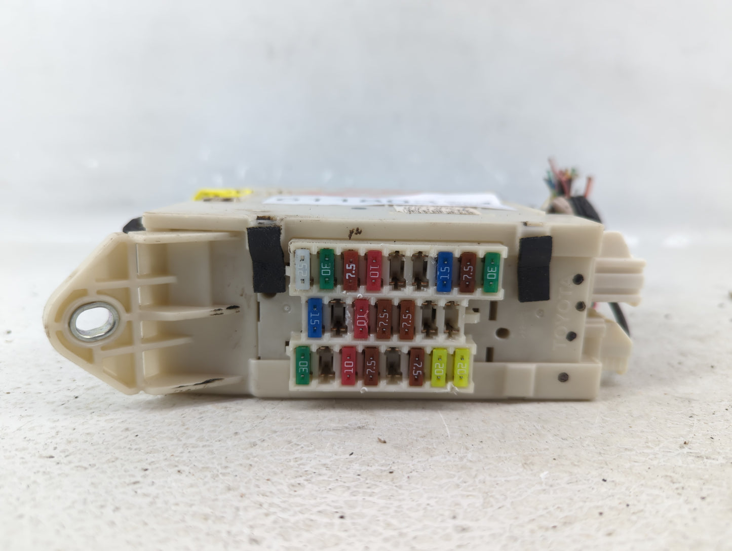 2007 Lexus Is350 Fusebox Fuse Box Panel Relay Module P/N:7C19-0086 82730-53050 Fits OEM Used Auto Parts - Oemusedautoparts1.