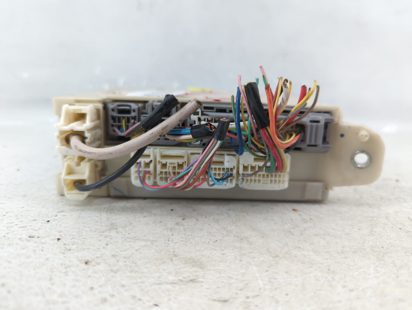 2007 Lexus Is350 Fusebox Fuse Box Panel Relay Module P/N:7C19-0086 82730-53050 Fits OEM Used Auto Parts - Oemusedautoparts1.